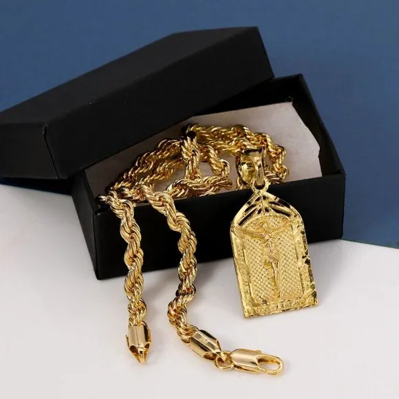 14k Jesus Pendant Rope Chain + Pendant